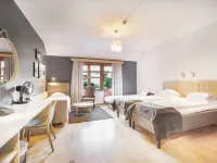 هوتل هيدن، مجموعة فنادق بست ويسترن سيجنيتشر Hotels near سنتروم