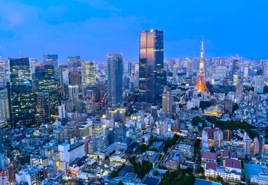 롯폰기 에키 히가시 객실