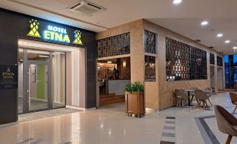 3. 호텔 Etna..