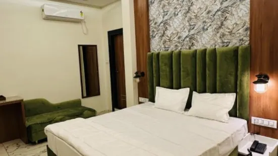 Hotel Ratnam Palace Maheshwar (MP)