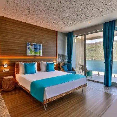 Carine Hotel Kumbor Superior