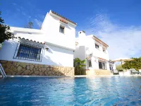 Casa Las Mañas - Pools