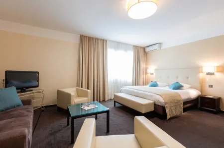 Hôtel Rotonde Отели рядом с достопримечательностью «Фонтан Ротонда»