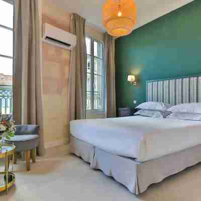 Hôtel Le Relais de Poste Arles Centre Historique Rooms
