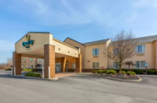 Quality Inn & Suites Sandusky  호텔