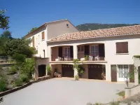 Hôtel les Hauts de Mourèze Hotel di Moureze