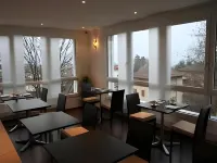 Le Leman Hotel - breakfast