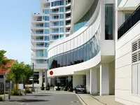 Pinnacle Hotel at the Pier Hoteles cerca de Estadio Pacific Coliseum
