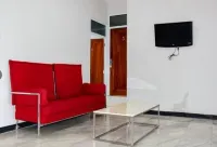 RedDoorz Plus Near Mall Kelapa Gading