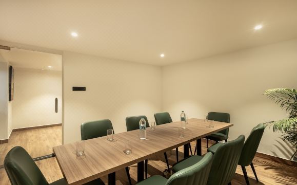 Treebo Premium Vapr Ashok Nagar Hotel Overview