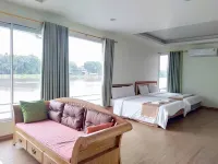 Water Park Hotel Kanchanaburi Hotel di Kanchanaburi