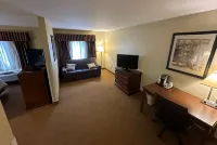 Wingate by Wyndham Newell - parking