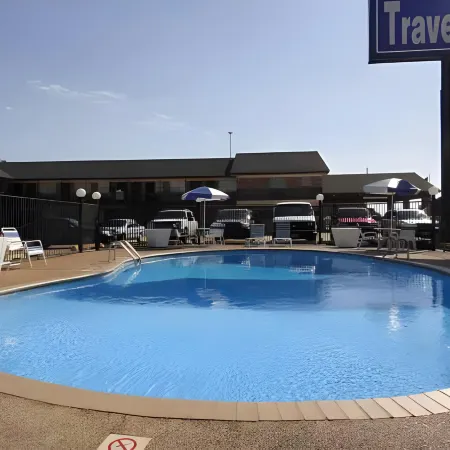 Travel Inn & Suites Atlanta Texas Hotels in Cass County