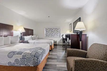 Best Western Plus Oakbrook Inn Отели в г. Кларендон Хилс