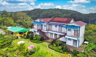 Cheorwon People's World Pension Hotel dekat Soisan Observatory