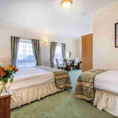 The Dolphin Hotel Rooms