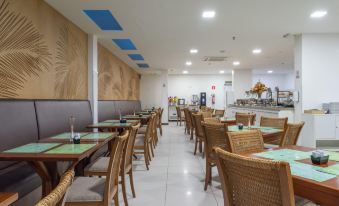 Palms Ponta Verde by Tropicalis