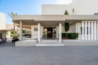 Adele Beach Hotel