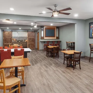 AmericInn by Wyndham Hudson