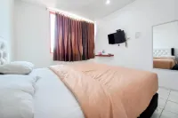 JOY GuestHouse Pekanbaru Mitra RedDoorz Các khách sạn ở Simpang Baru