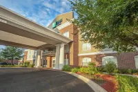 Holiday Inn Express & Suites Lake Zurich-Barrington فنادق في Fox River Grove