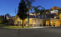 Homewood Suites by Hilton Bakersfield Các khách sạn gần Salt 7even Float Center