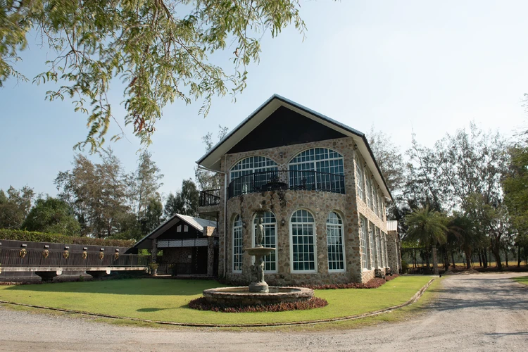 รูปภาพของสวนปาล์ม ฟาร์มนก