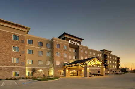 Staybridge Suites Plano - the Colony Отели в г. Колони
