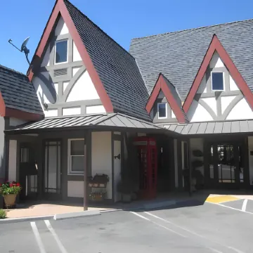 San Luis Creek Lodge