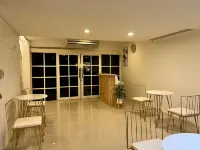 コンフィ クリブ ホステル 2