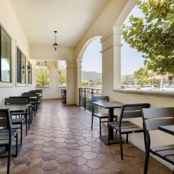 Best Western Plus Temecula Wine Country Hotel & Suites