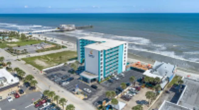 คอมฟอร์ท อินน์แอนด์สวีทส์ เดย์โทนาบีช โอเชียนฟรอนท์ โรงแรมใน