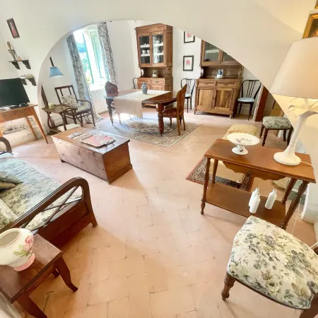 Adam House, Exclusive Pool, Outstanding Views, Vast Garden, Aircon, Sleeps 8