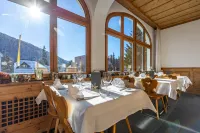 Hotel Edelweiss - Airport Shuttle