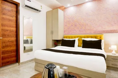 Super Townhouse Eden Garden Zirakpur Hotels near Gurudwara Shri Koohni Sahib