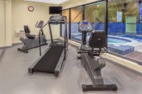 Super 8 by Wyndham Campbellton NB - Gym