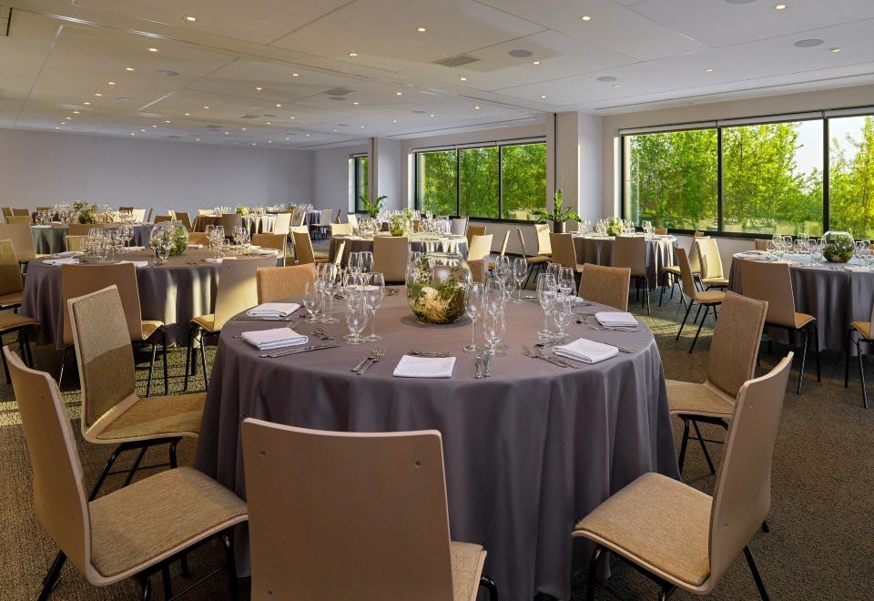 포 포인츠 바이 쉐라톤 바르샤바 모코토브