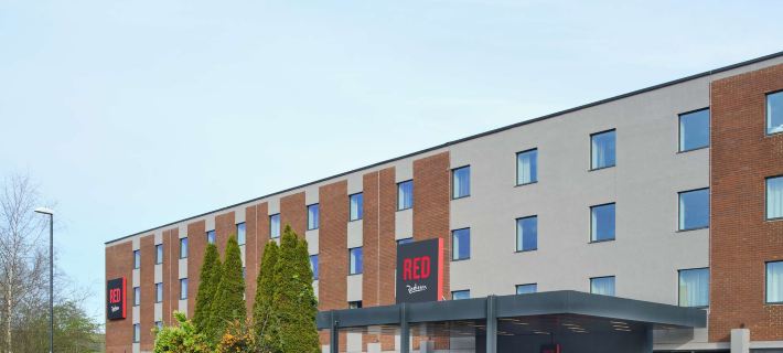 Radisson Red Gatwick Airport クローリーのホテル