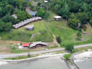 9 Huts on a Hill