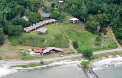 9 Huts on a Hill Hotels near Kem Sri Kudat