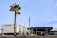 DoubleTree by Hilton Palmdale Hotels near Mulligan Family Fun Center
