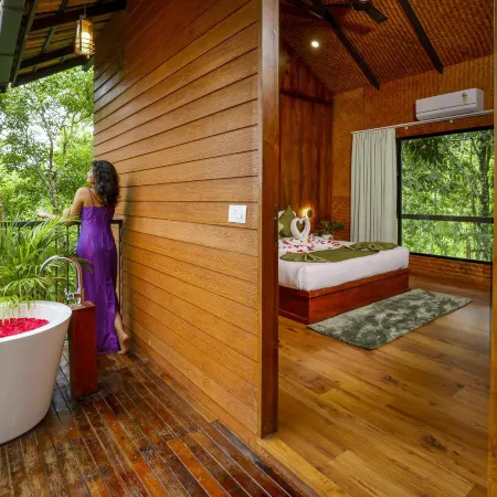 Crystal Kuruva Nature Resort & Spa
