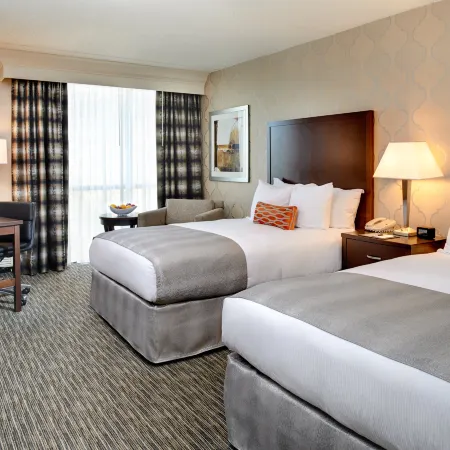 DoubleTree by Hilton Detroit - Dearborn