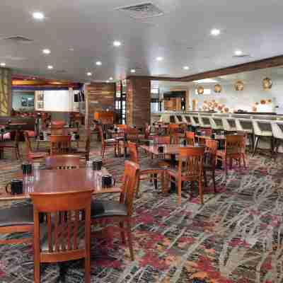 DoubleTree by Hilton Lawrence Dining/Meeting Rooms