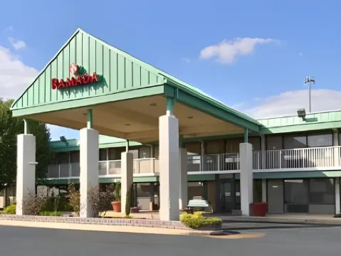 Ramada by Wyndham Edgewood Hotel & Conference Center