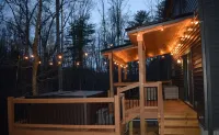 Lazy Bear - HotTub, Pet Friendly, Firepit, Game Room,Private home close to AVL.