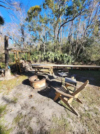 The Holy Mackerel Family and pet friendly Отели в г. Перри