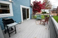 Cozy Cottage with view of Lake Michigan Hotels in Saint Joseph