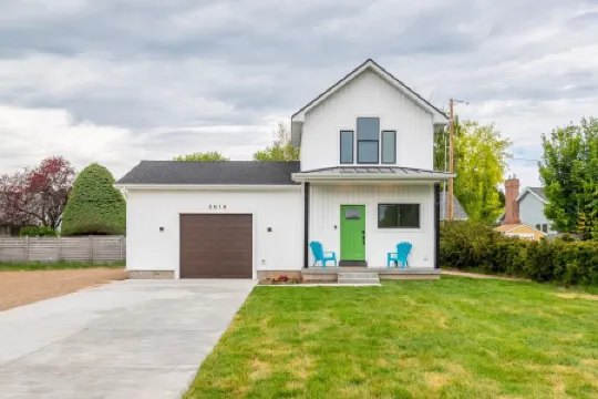 Welcome to the Idaho Falls Tiny House - Sleeps 5