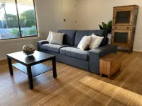 Minutes to the beach! Freshly renovated, stylish & modern. Hotels in Warooka